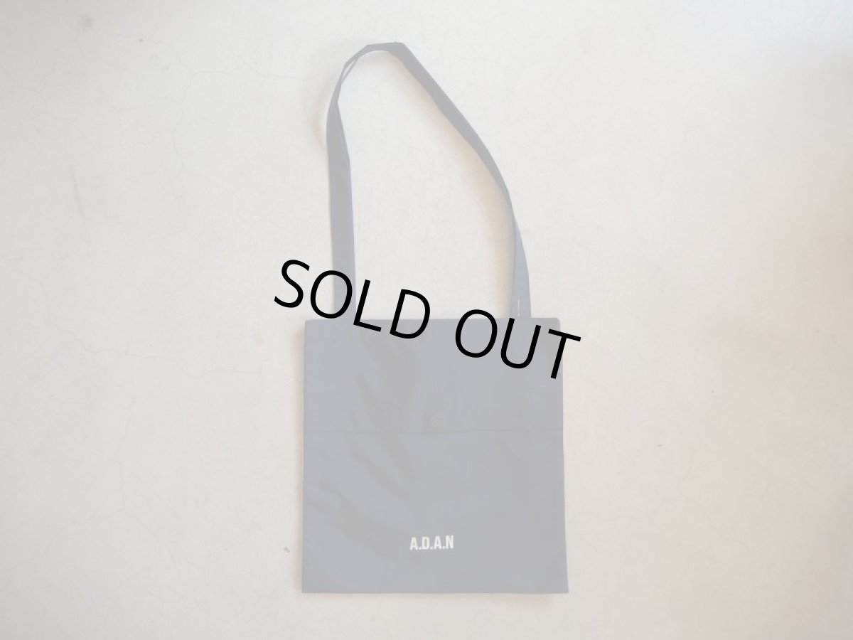 画像2: A.D.A.N NYLON BAG NAVY (2)