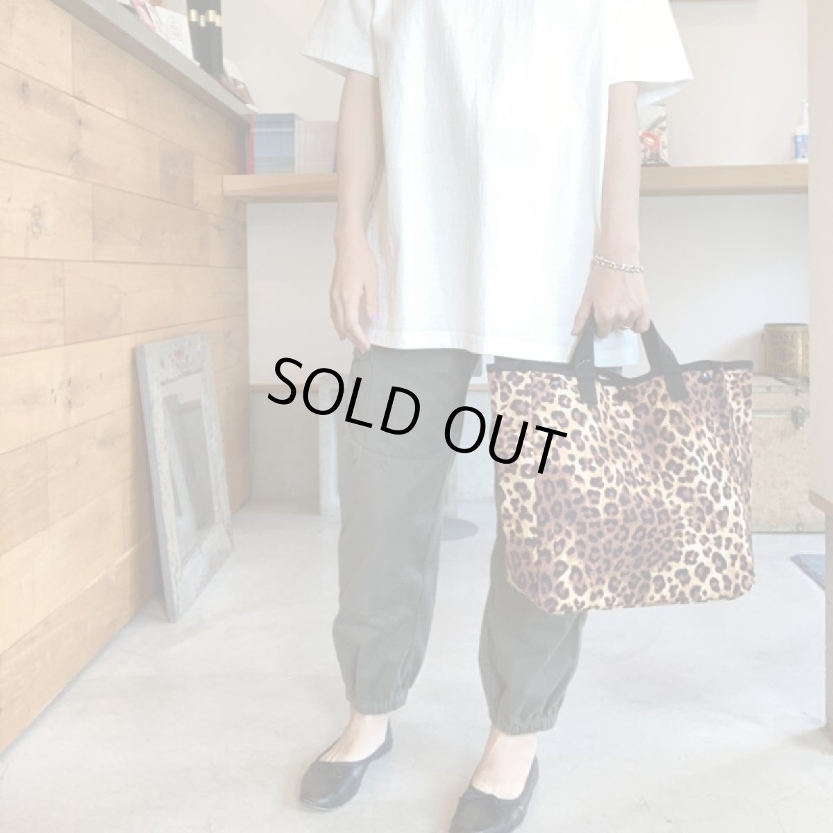 画像1: -NECESSARY or UNNECESSARY- HOMES LEOPARD BAG(S) (1)