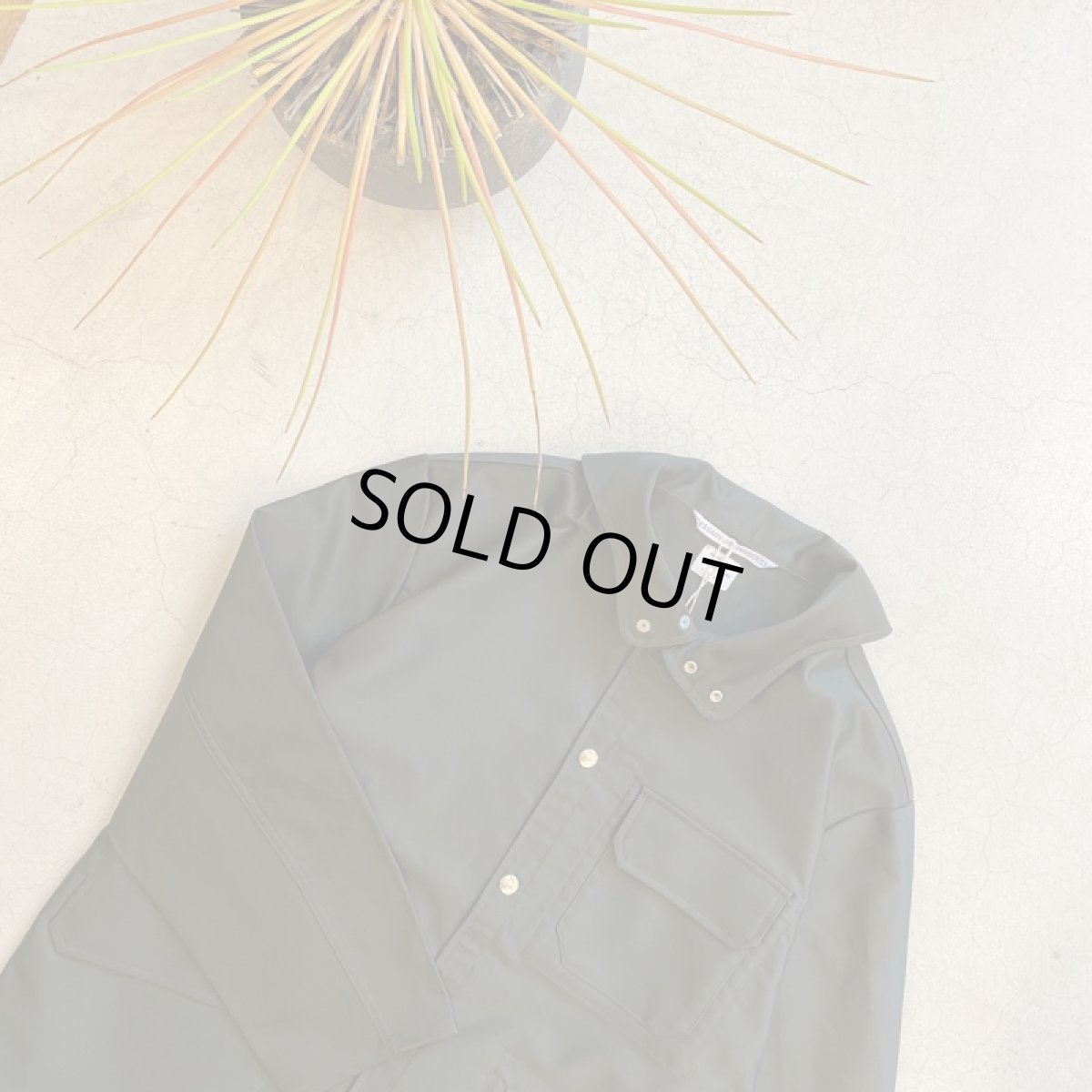 画像2: 【２色展開】-NECESSARY or UNNECESSARY- NECK TOP (2)