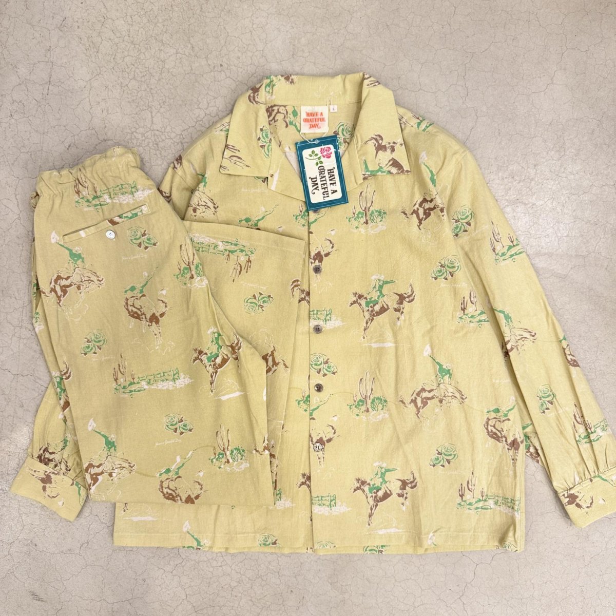 画像1: -HAVE A GRATEFUL DAY- OPEN COLLAR L/S SHIRT & AMPLE EASY PANTS "BEIGE" (1)