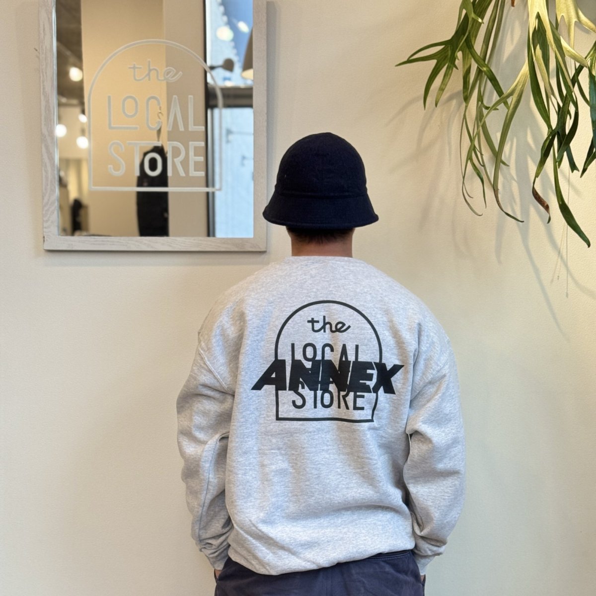 画像15: 【t.L.s Souvenir】the LOCAL STORE ANNEX Reflector LOGO CREW SWEAT (15)