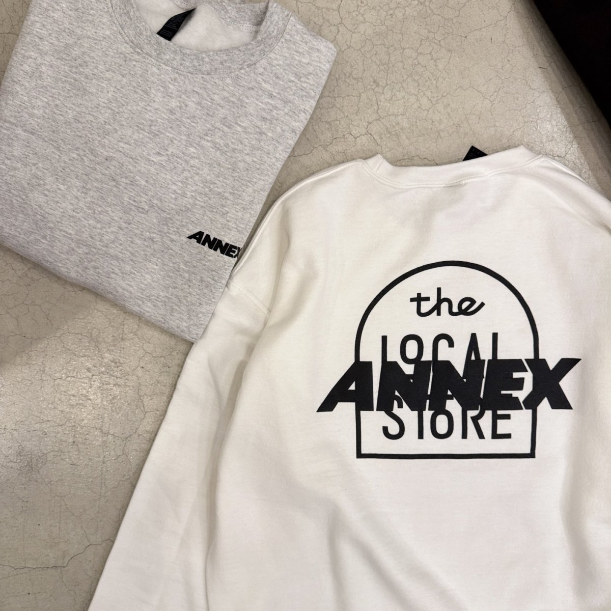 画像2: 【t.L.s Souvenir】the LOCAL STORE ANNEX Reflector LOGO CREW SWEAT (2)