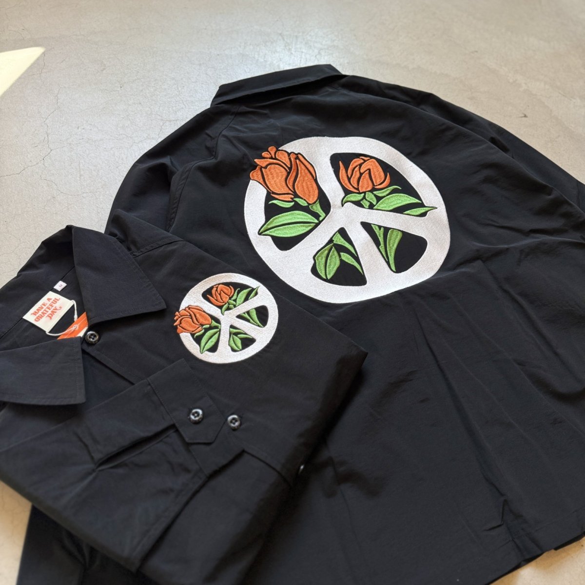 画像1: -HAVE A GRATEFUL DAY- UTILITY SHIRT "BLOOMING PEACE" BLACK (1)