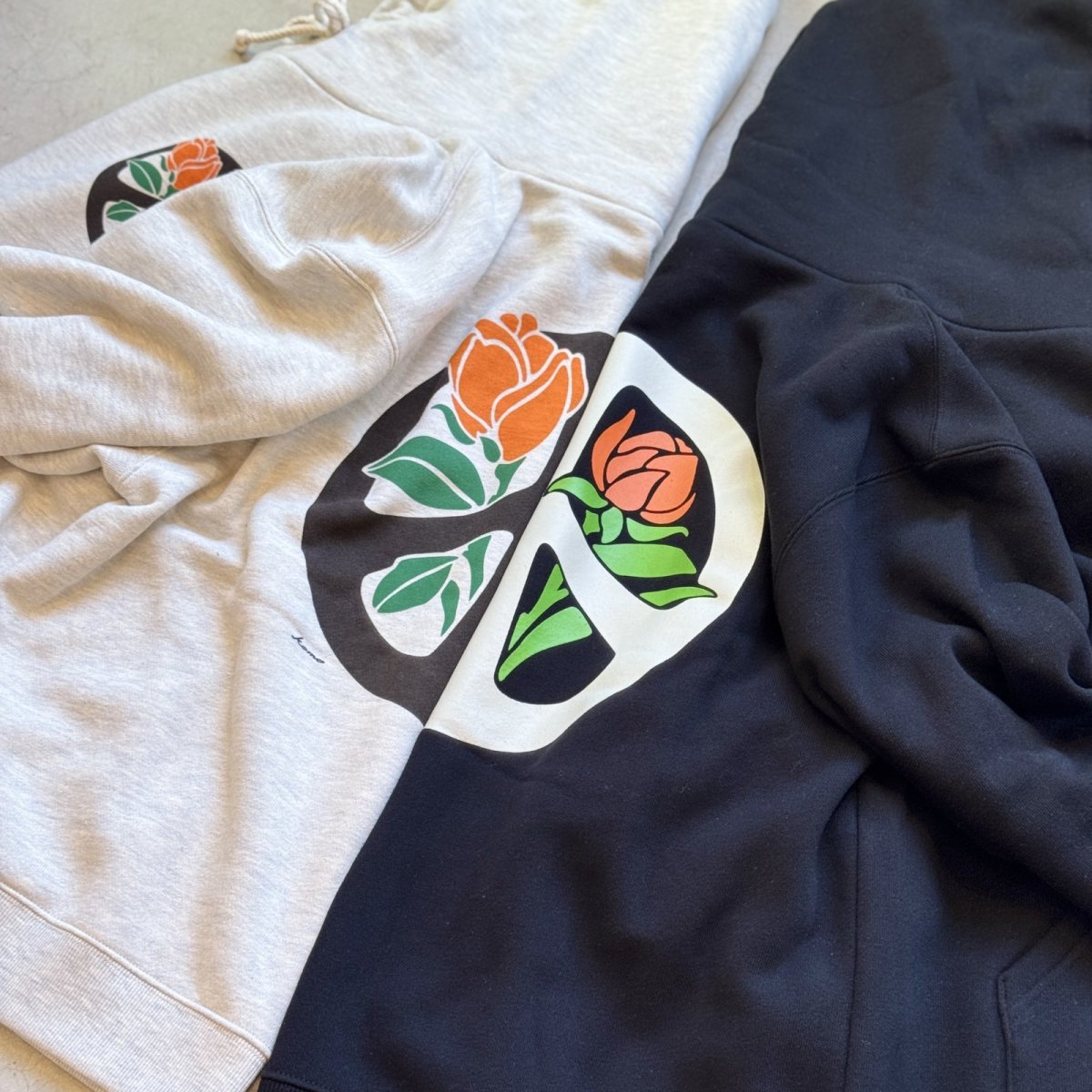 画像2: -HAVE A GRATEFUL DAY- HOODIE SWEATSHIRT "BLOOMING PEACE" (2)