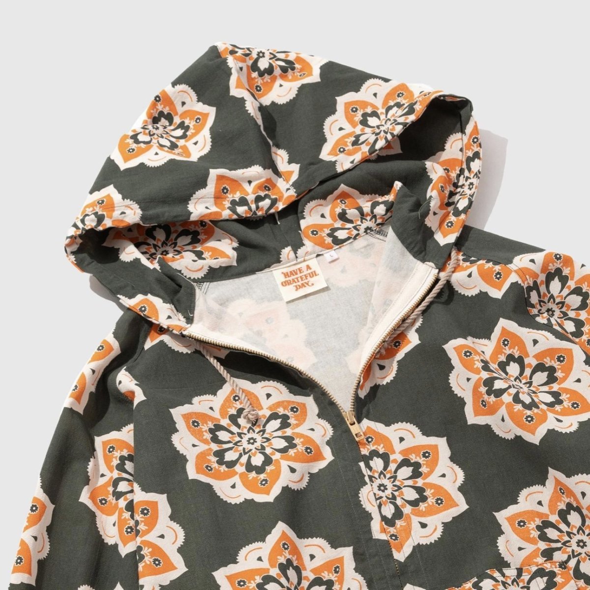 画像4: -HAVE A GRATEFUL DAY- BEACH HOODIE  BLACK & CHOCOLATE (4)