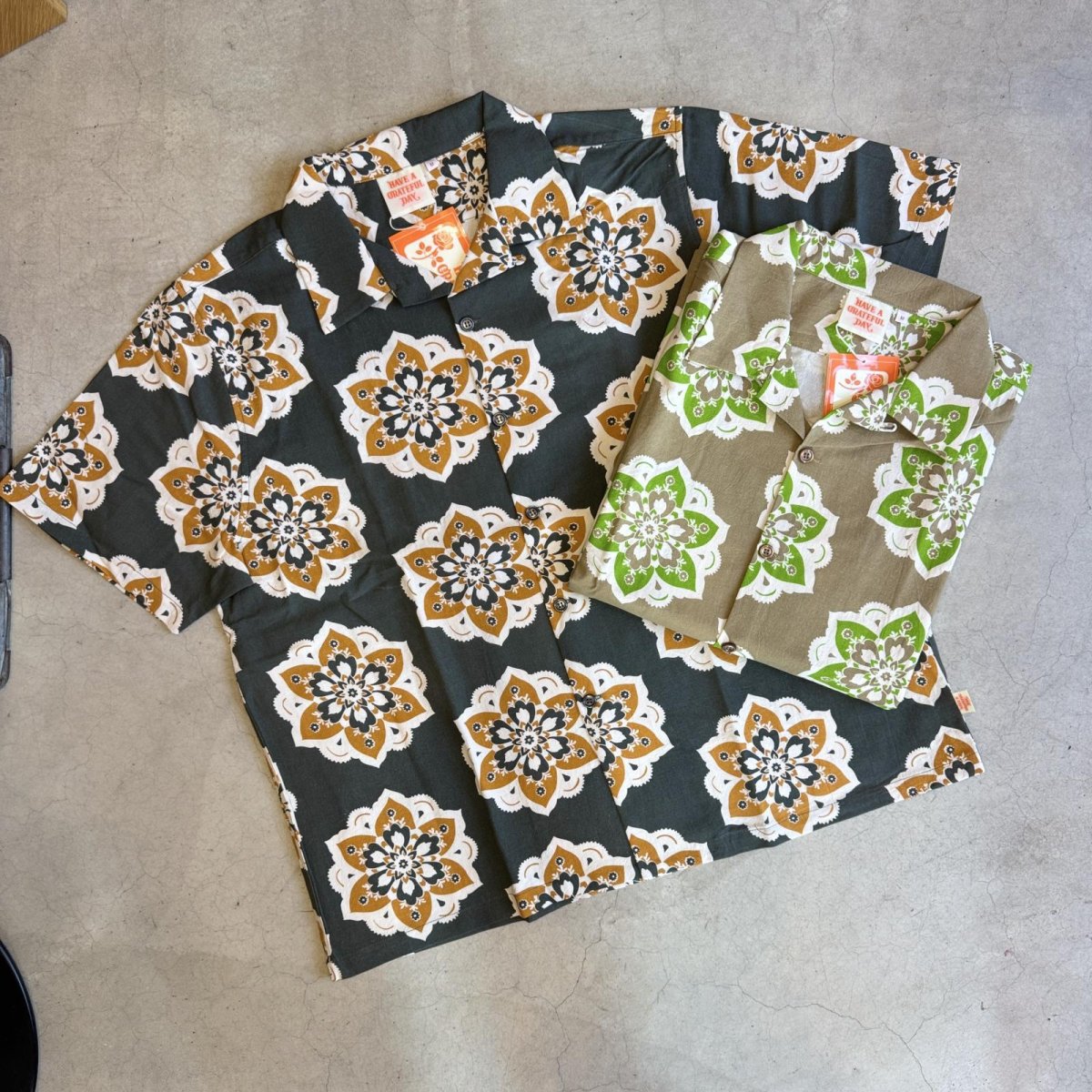 画像1: -HAVE A GRATEFUL DAY- LONG SLEEVE SHIRT (1)
