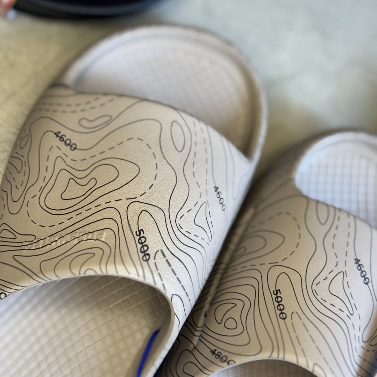 画像7: FREE WARTERS " CLOUD9 SLIDE "リカバリーサンダル Topography Taupe Print (7)