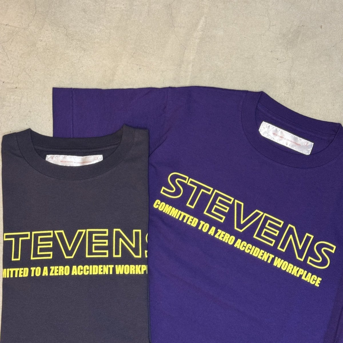画像2: -NECESSARY or UNNECESSARY- STEVENS Tee  (2)