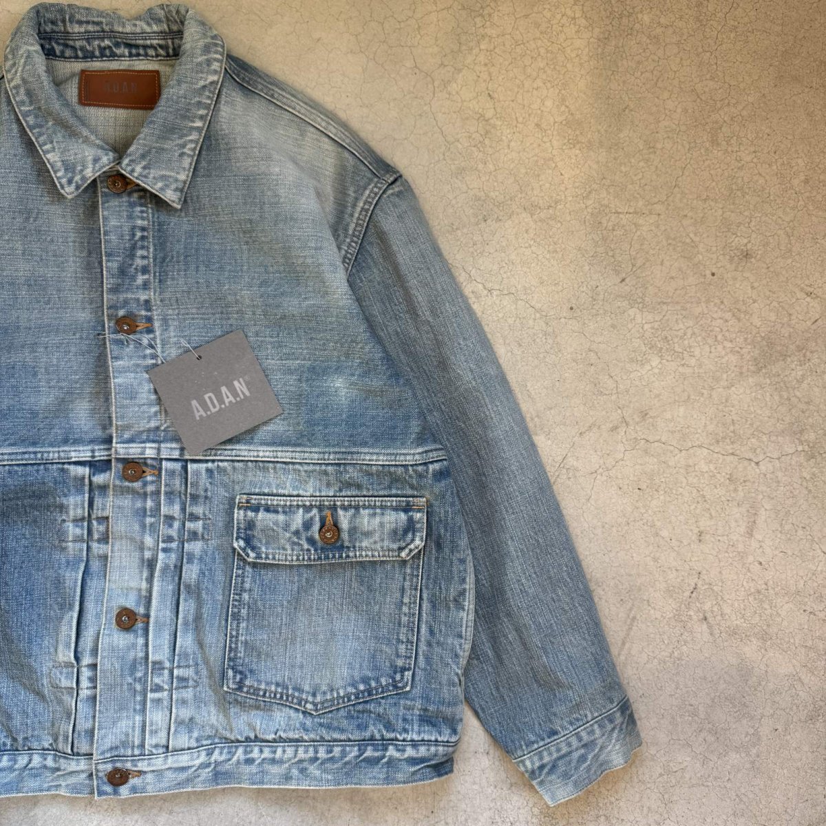 画像1:  "A.D.A.N®︎" DAMAGED SELVEDGE TRUCKER JACKET (1)