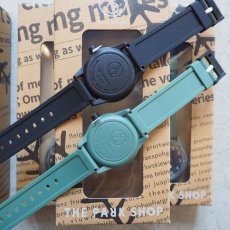 画像10: 【-for Kid's-】-THE PARK SHOP- Q&Q Smile Solar x THE PARK SHOP "PLAY WATCH 36mm" (10)